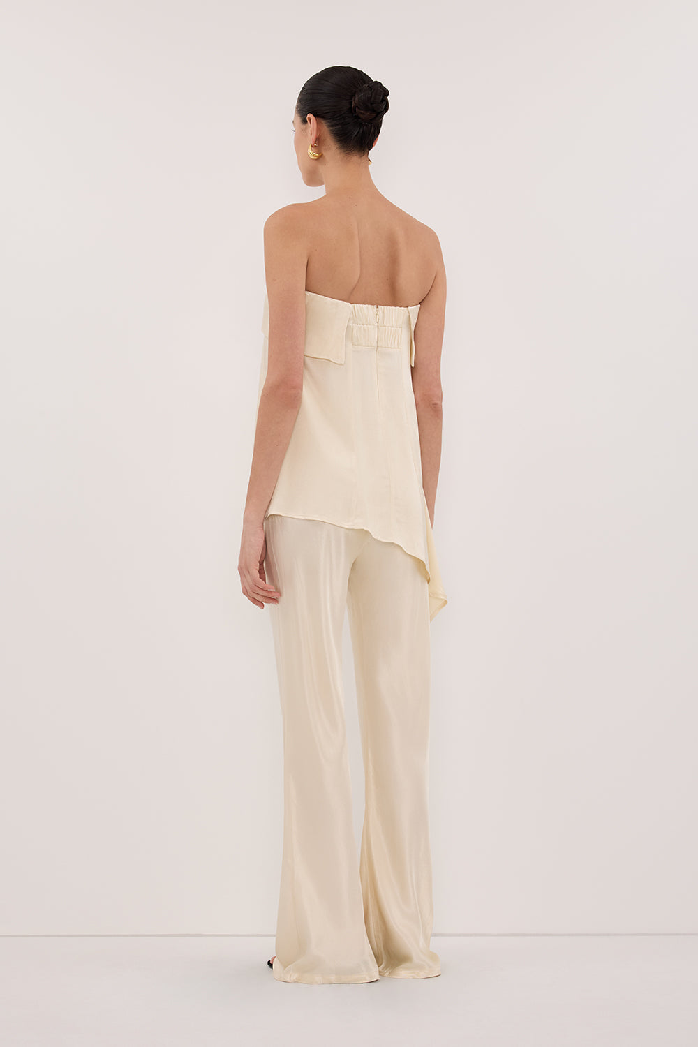 SANDY-CREAM TOP